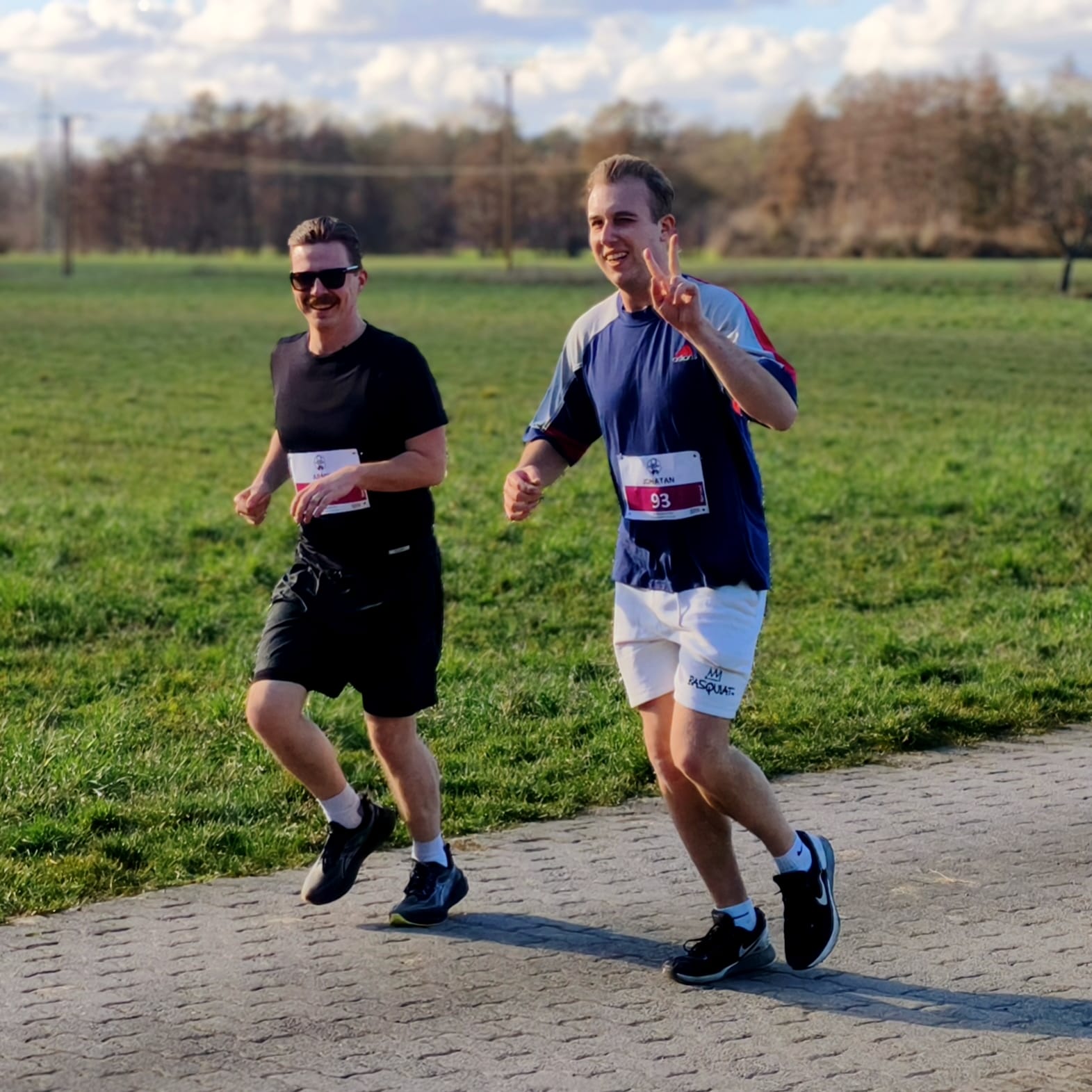 Teilnehmer motiviert beim laufen des Spendenlaufs SV Stockstadt
