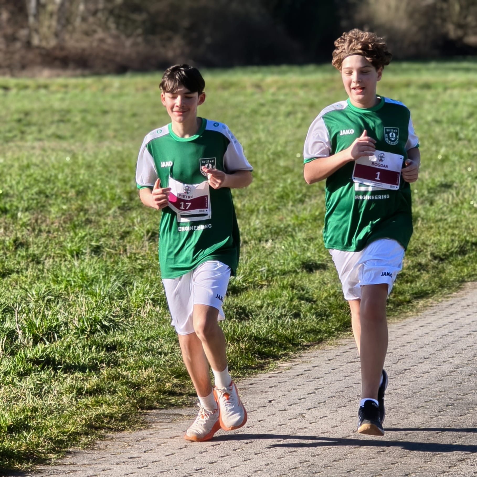 Spieler der C-Junioren beim Spendenlauf SV Stockstadt